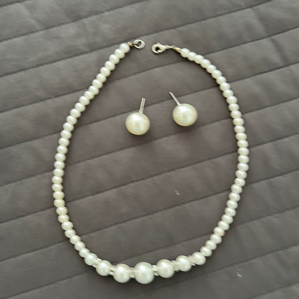 Necklace - Picture 2 of 2